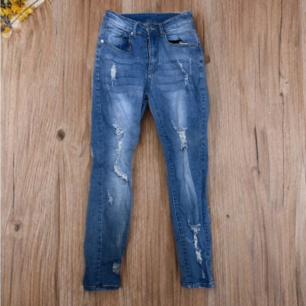 Kunmi Ripped Jeans